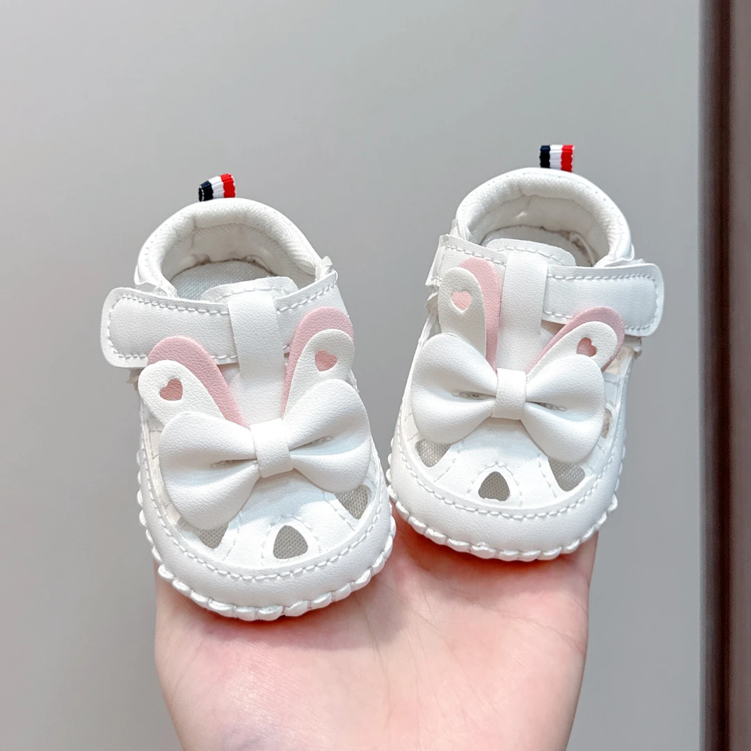 春夏0-1岁女宝宝可爱公主风婴儿软底防滑学步鞋包头防踢不掉凉鞋