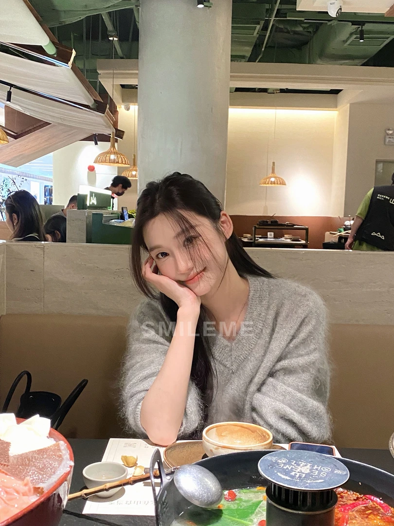 3-SMILEME【晶丽闪闪】秋冬款马海毛混纺加厚亮晶晶毛衣MK15825412