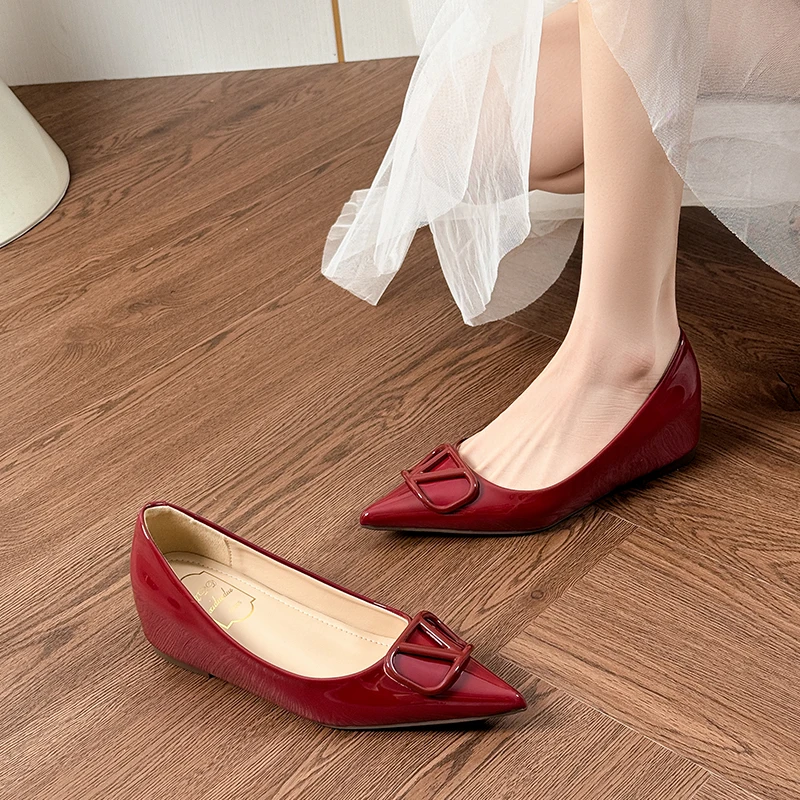 真皮断码清仓尖头浅口单鞋女平跟名媛风内增高春秋小皮鞋2025新款