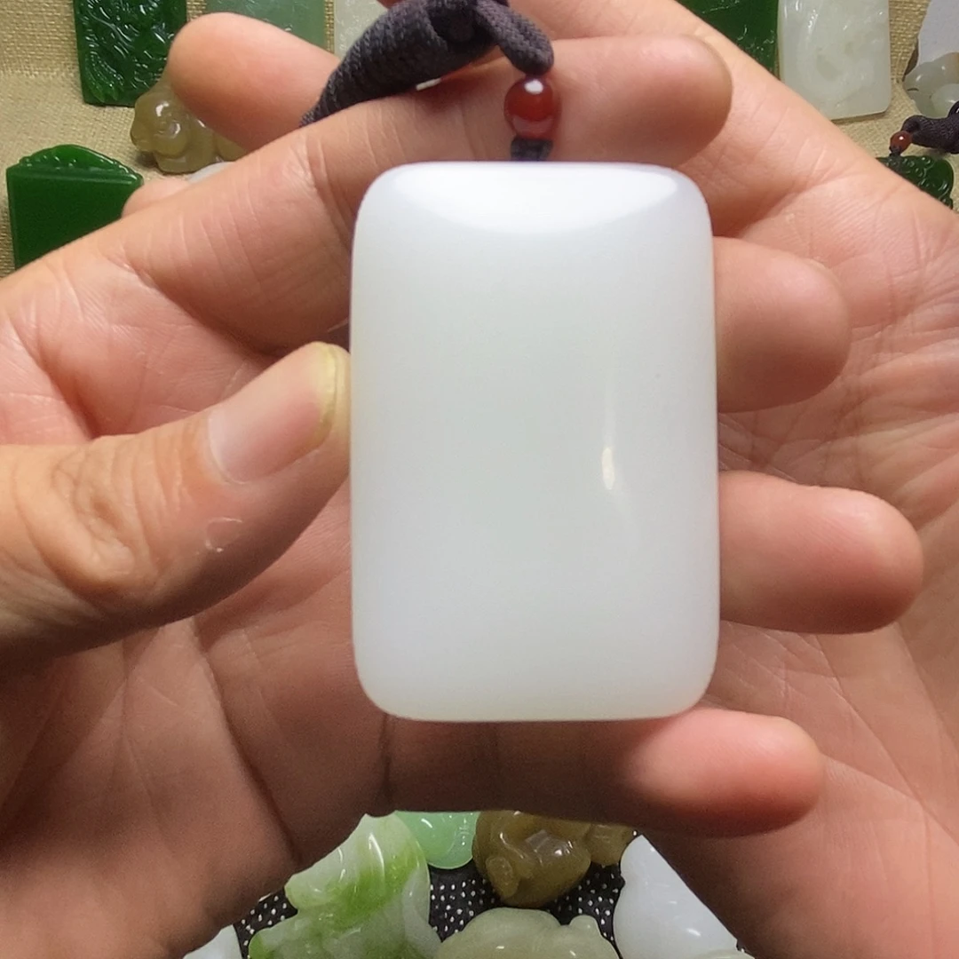 颈饰未镶嵌和田玉