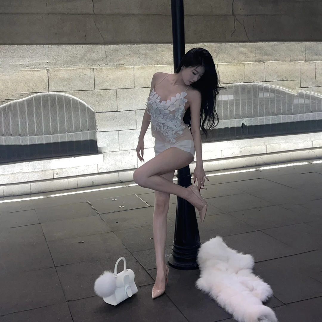 迈沃格纯欲风显瘦轻熟风法式背心辣妹风打底复古夏季修身型吊带