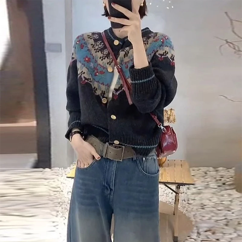 时尚新款国风花纹设计提花针织开衫女圆领慵懒长袖毛衣上衣外套潮