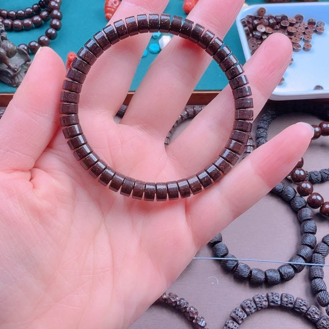 椰蒂手串7*4藏切手串