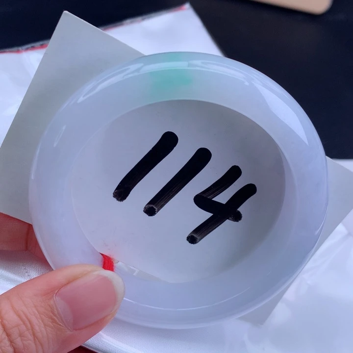 翡翠手镯未镶嵌缅甸