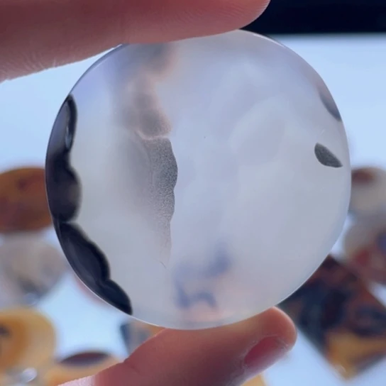 玛瑙/玉髓颈饰未镶嵌