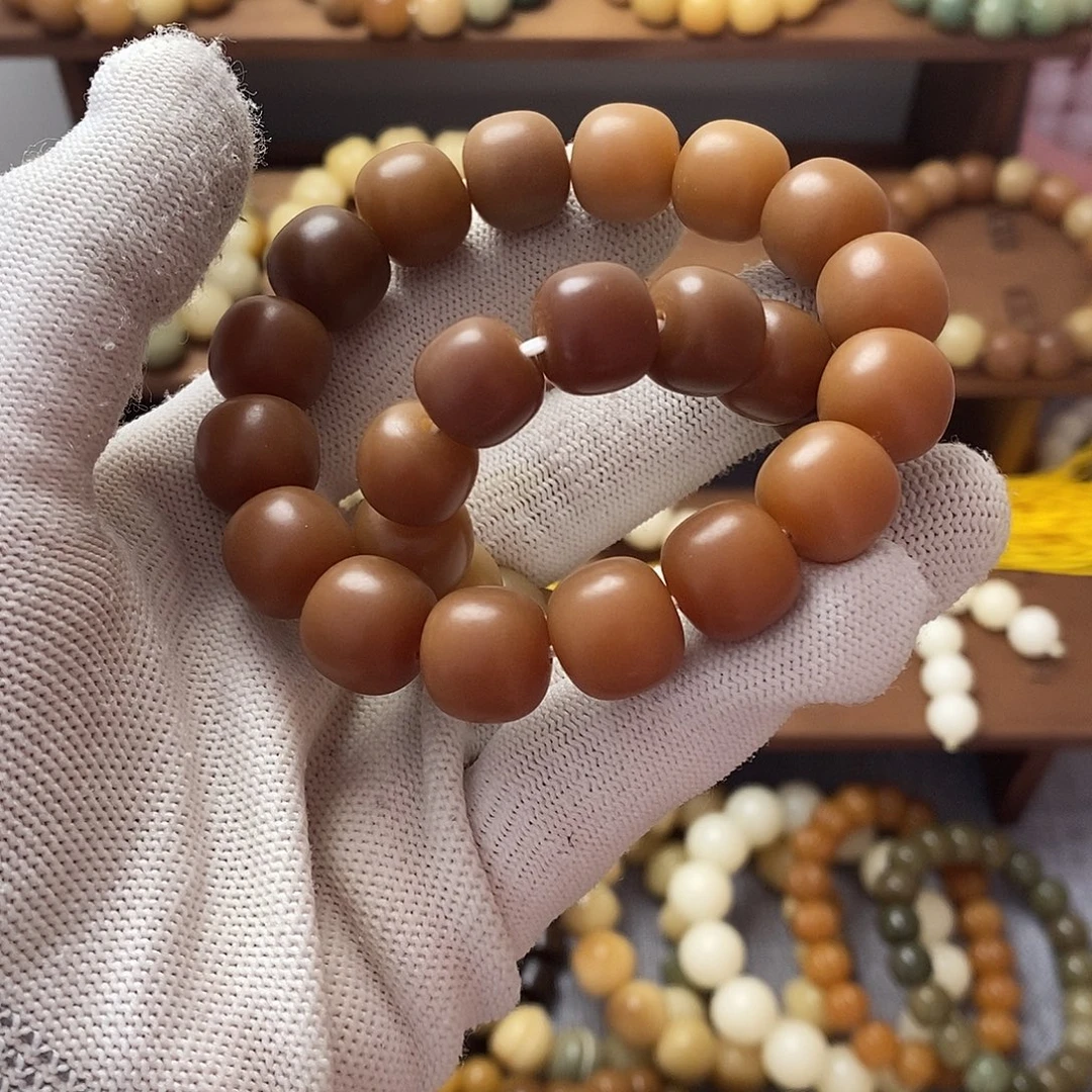 ****菩提籽类21颗鬼工干磨加莲花配饰