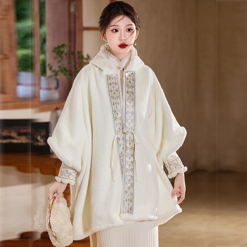 新中式仿貂绒斗篷披肩女秋冬款搭配旗袍加绒白色复古日常小众外套