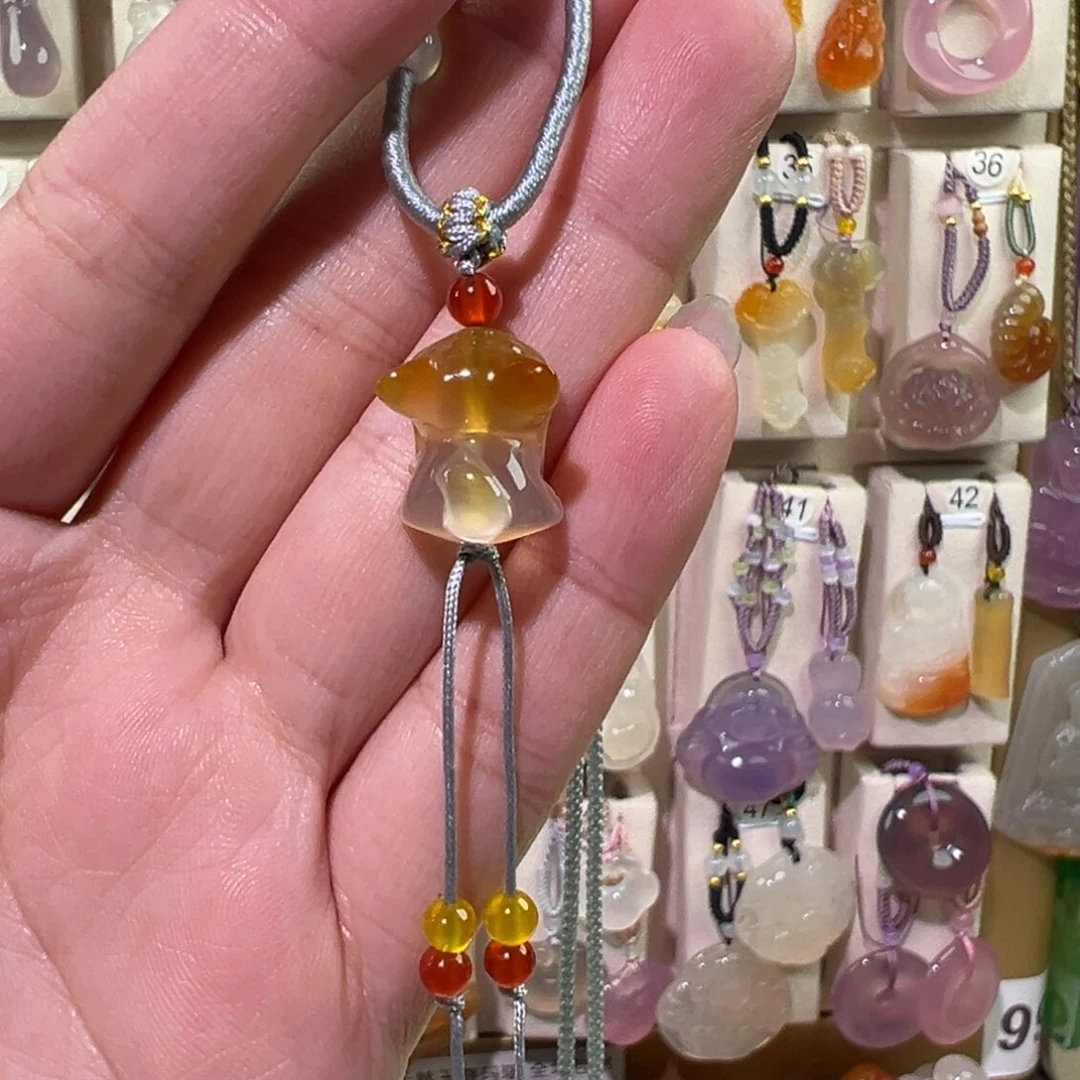 玛瑙/玉髓未镶嵌吊坠(赠链)