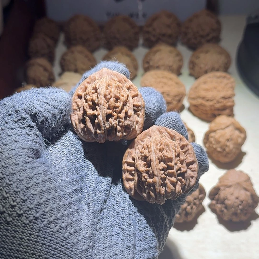 文玩核桃吊坠三角楼子