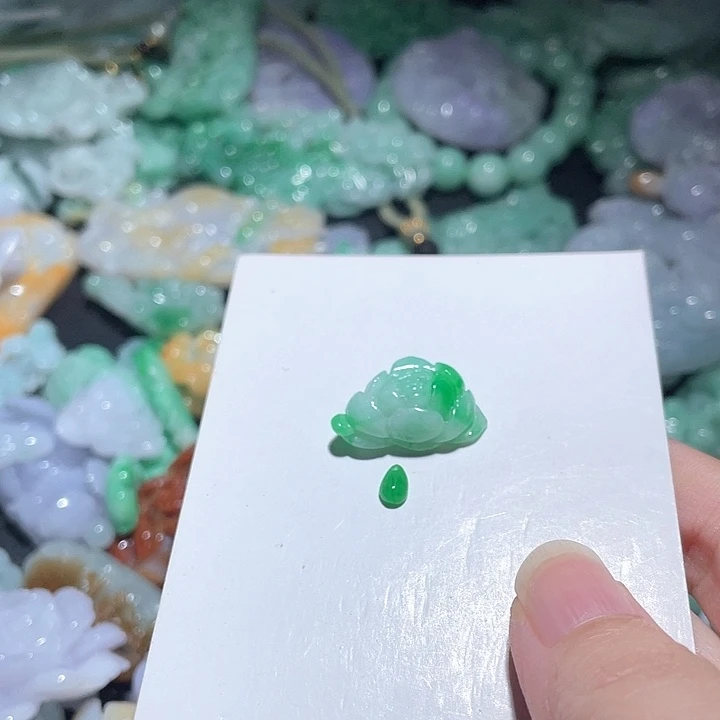 颈饰未镶嵌翡翠天