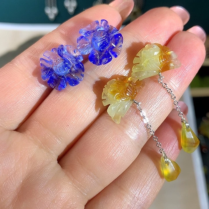 蛇纹石玉未镶嵌耳饰