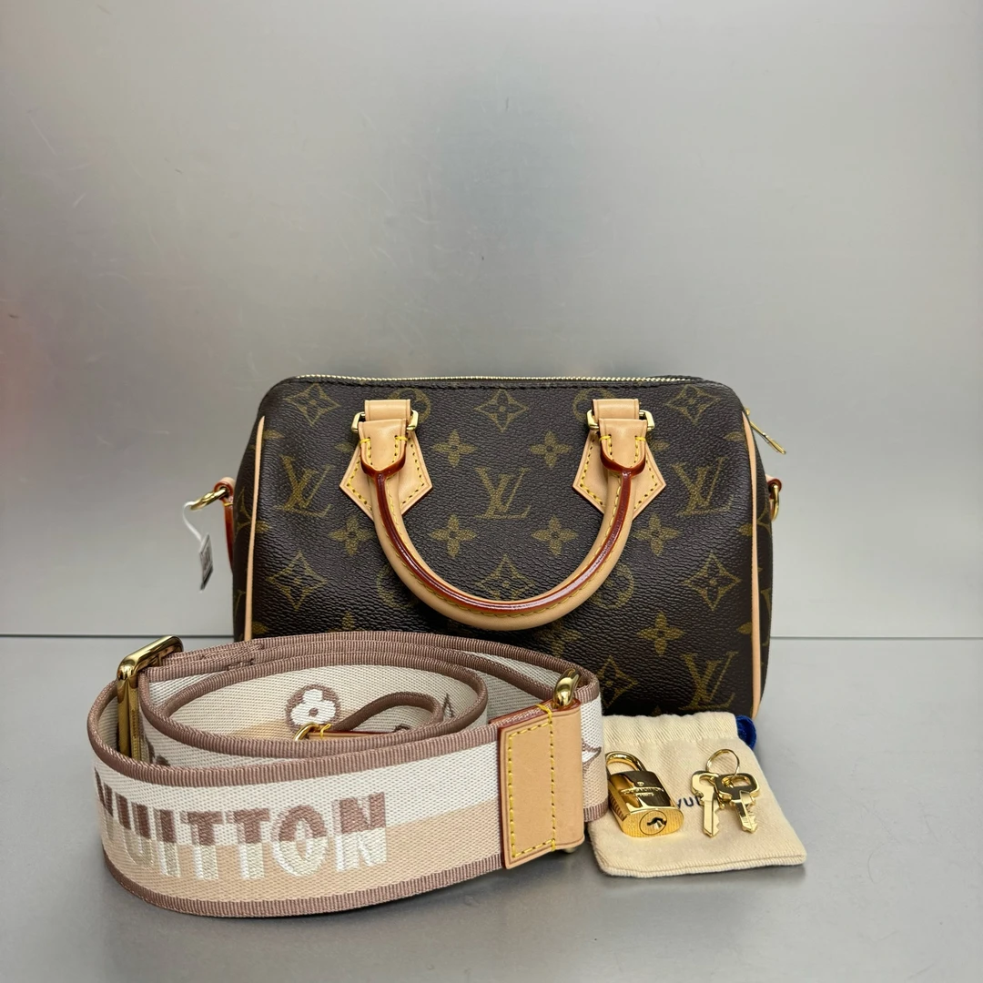 99新 LouisVuitton/路易威登 LV speedy20 奶茶肩带 99新 芯片款