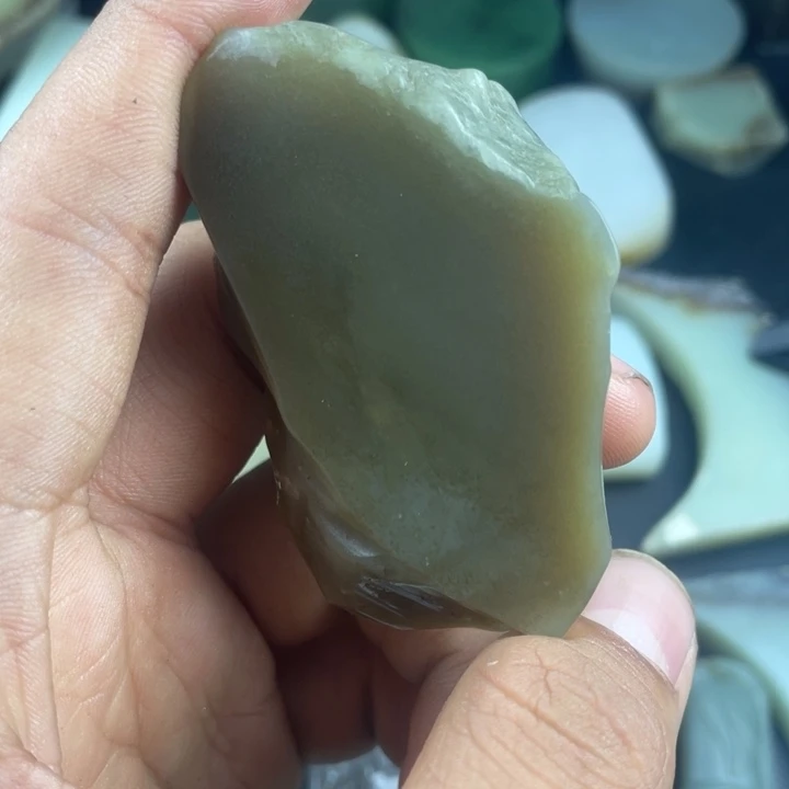 和田玉（糖玉）未镶嵌颈饰