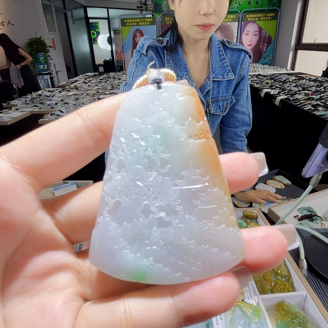 颈饰未镶嵌翡翠一个