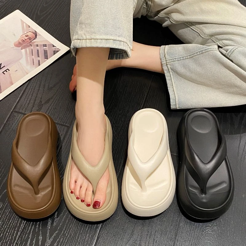 厚底人字拖女外穿夏季高跟2025新款海边沙滩凉鞋踩屎感夹脚拖鞋