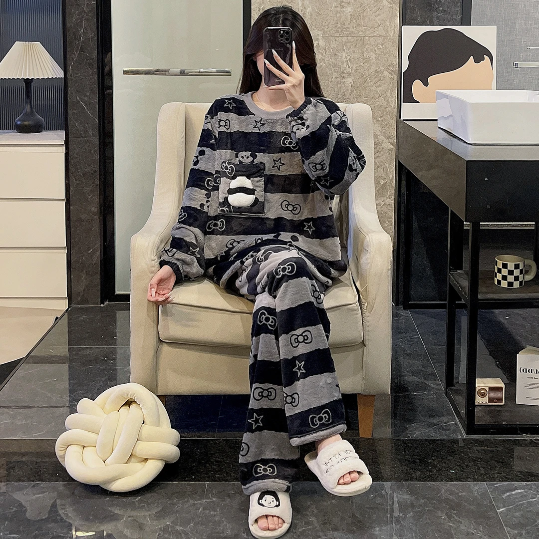 可爱灰色条纹熊猫睡衣女冬季加绒加厚法兰绒保暖珊瑚绒家居服套装