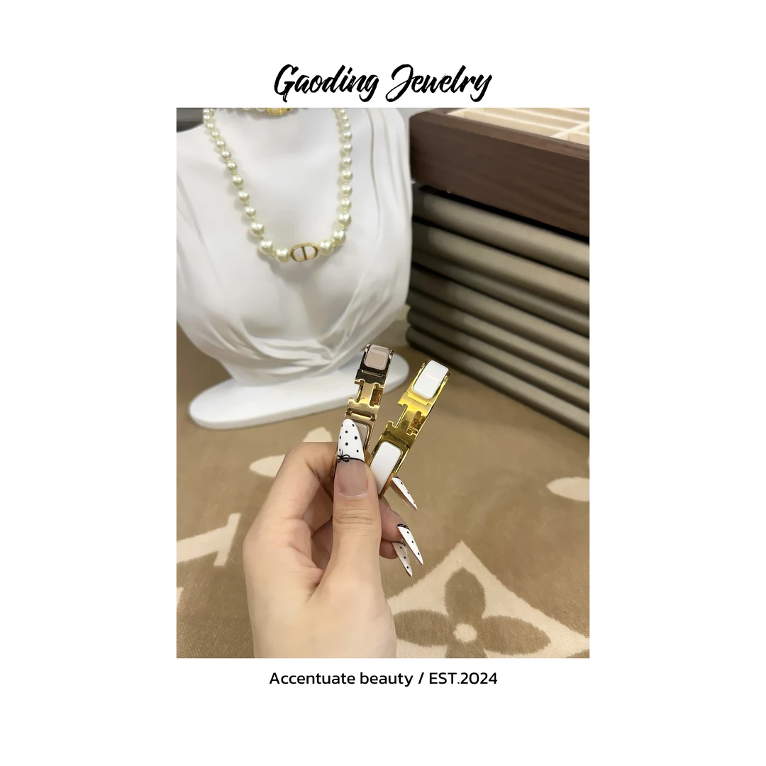 《梦源》围巾 轻奢百搭复古小众 H手 气质时尚窄版简约经典