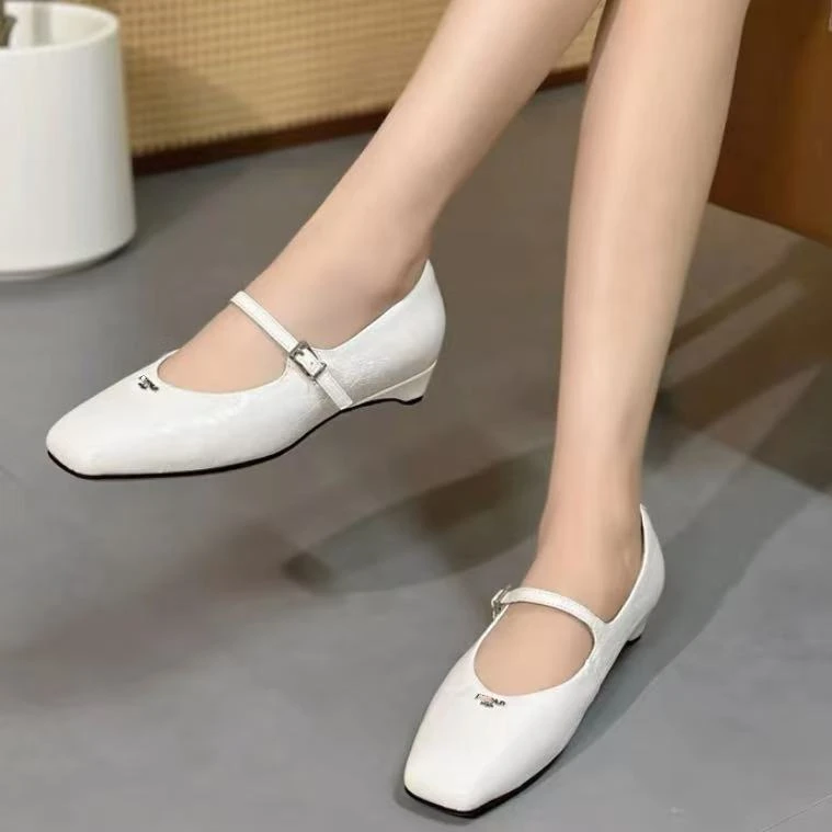 C7097 米色 时尚方头2025新款舒适低跟玛丽珍浅口女单鞋