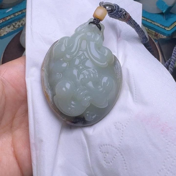 颈饰未镶嵌和田玉如**水