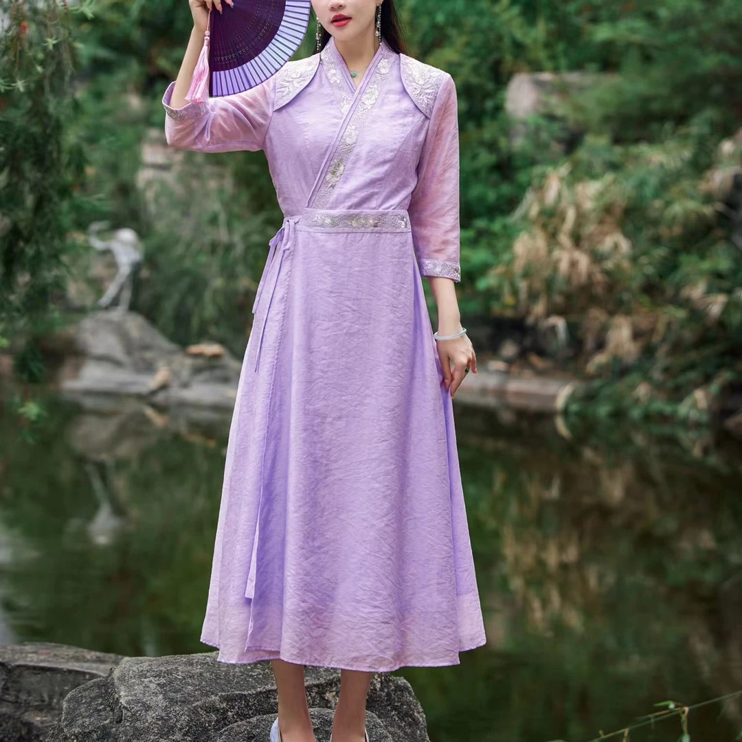 2382古国风刺绣长款连衣裙Y
