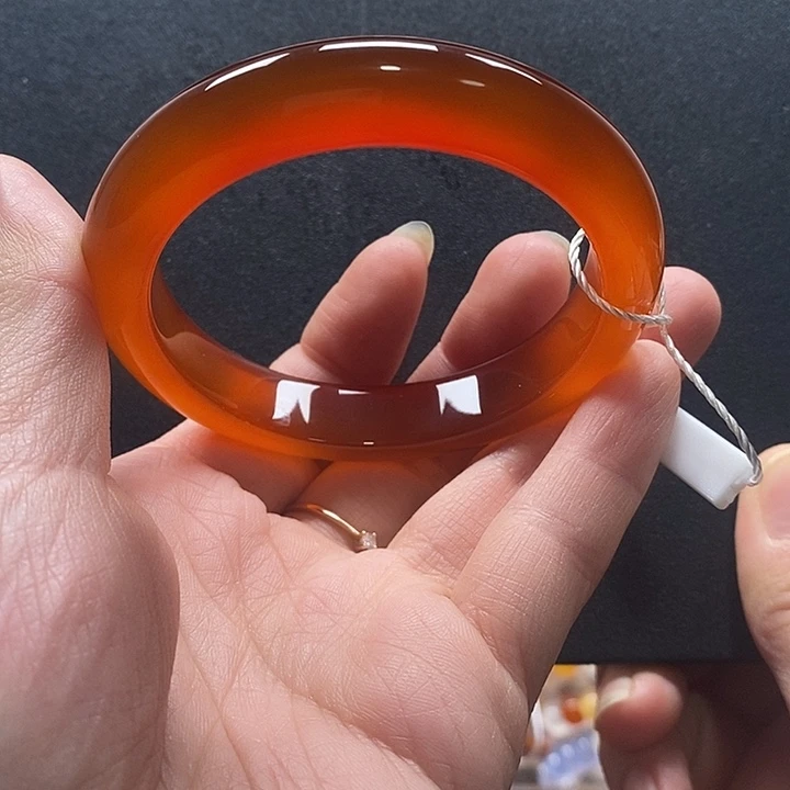 玛瑙/玉髓未镶嵌手镯57.3