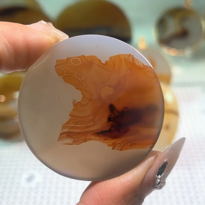 爱***v玛瑙/玉髓合金颈饰