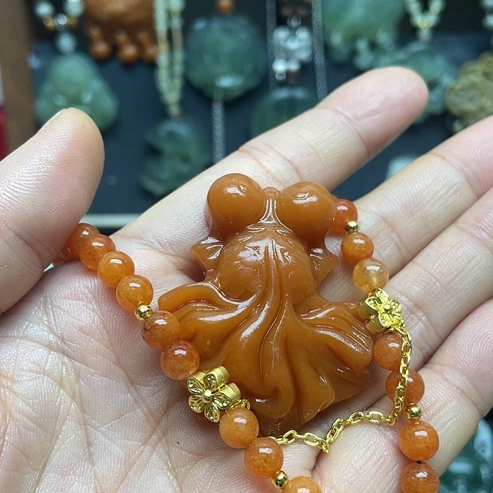 未镶嵌蛇纹石玉颈饰