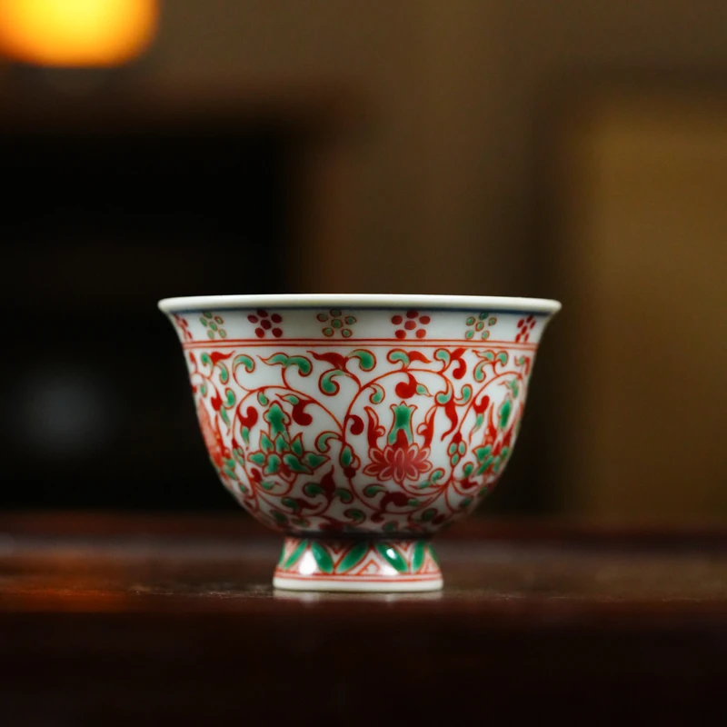 纳兰-红绿彩缠枝莲小铃铛杯（翁宿底款）（翁宿S0226）
