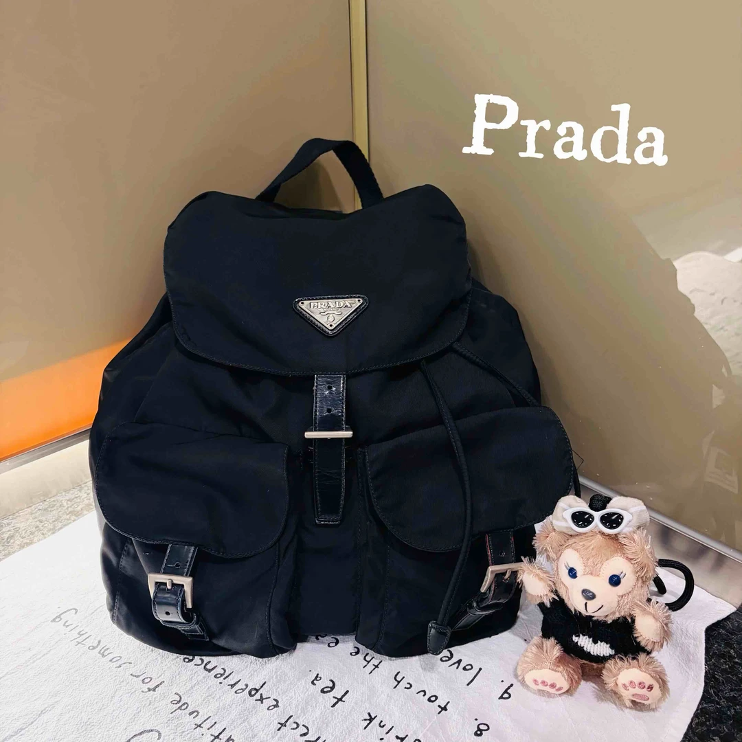 99新 Prada/普拉达 尼龙黑色书包/9701