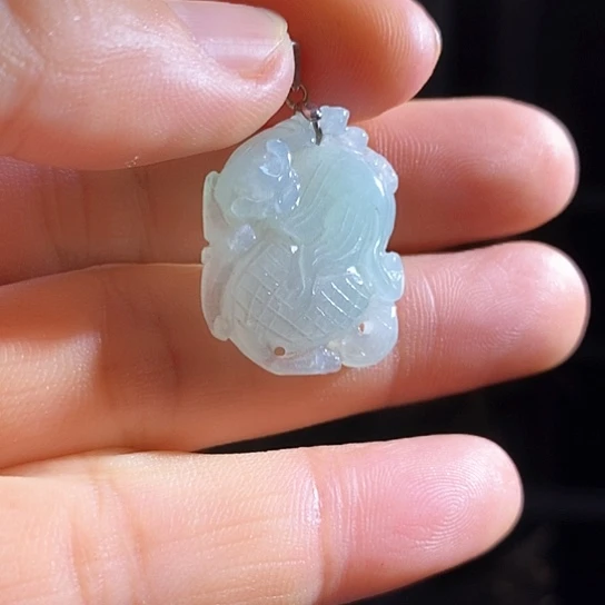 翡翠未镶嵌颈饰7天无理由