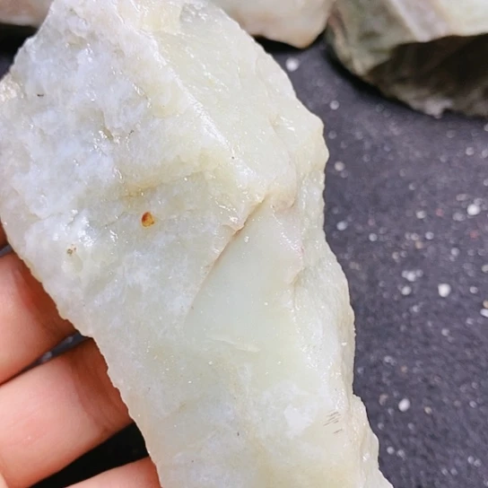 和田玉（糖玉）未镶嵌珠宝半成品