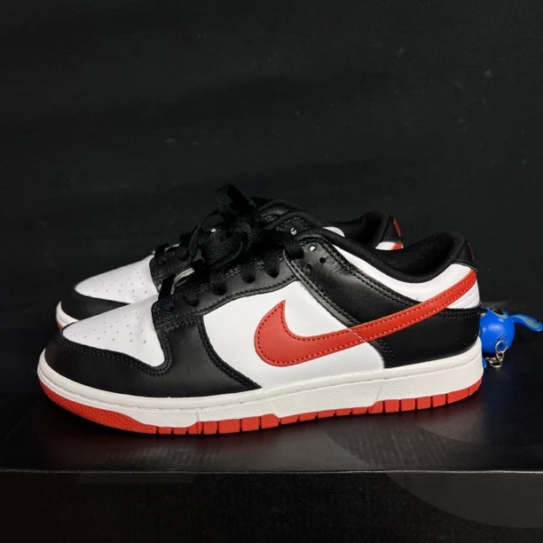 39码丨Nike Dunk 黑白红 假一赔四 保正 九八新 捡漏