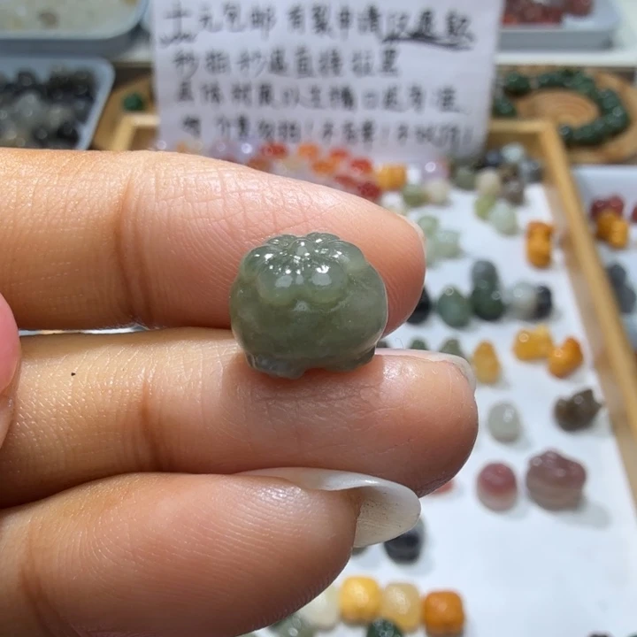 和田玉未镶嵌珠宝奇石