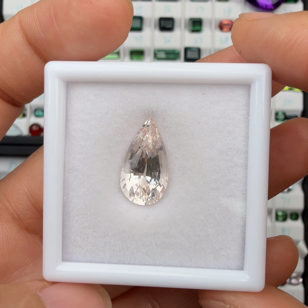 绿柱石（摩根石）裸石天然5.86克拉