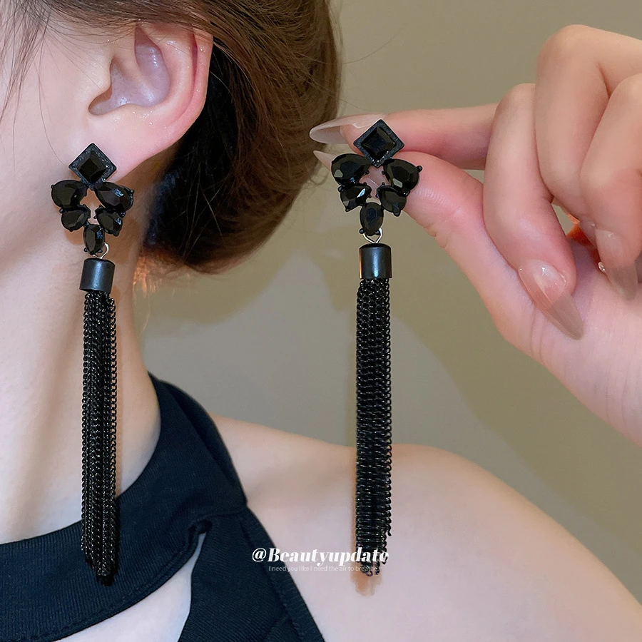 合金锆石耳饰 银针镶钻长款流苏耳环时尚轻奢设计黑色大气耳饰