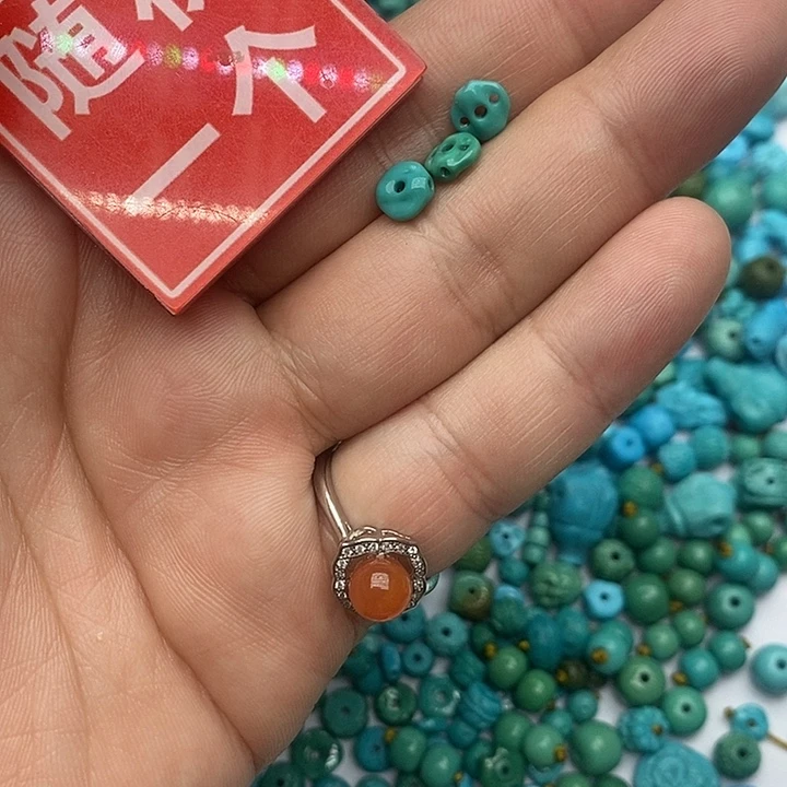 南红玛瑙未镶嵌珠宝奇石