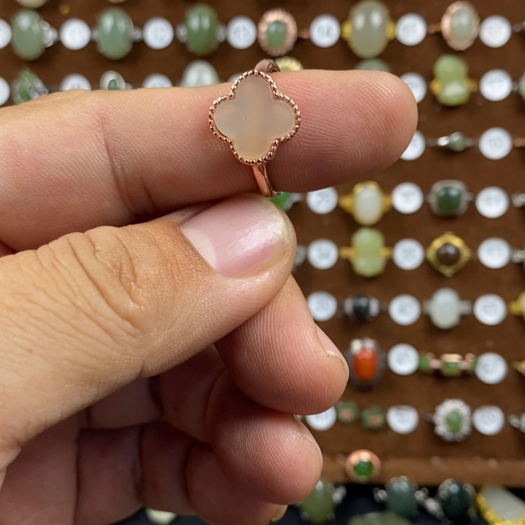 和田玉（青白玉）戒指合金