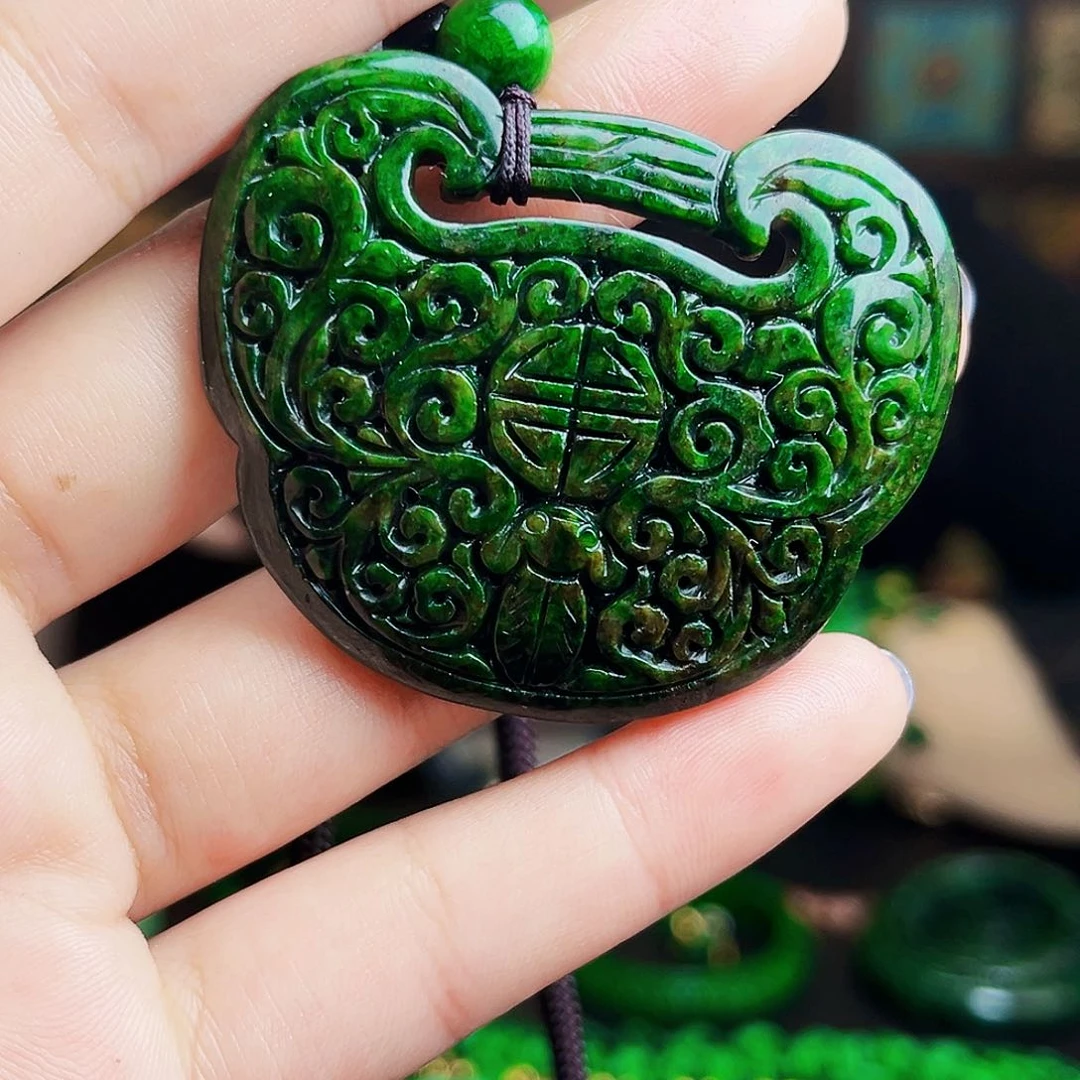 颈饰未镶嵌翡翠多样性