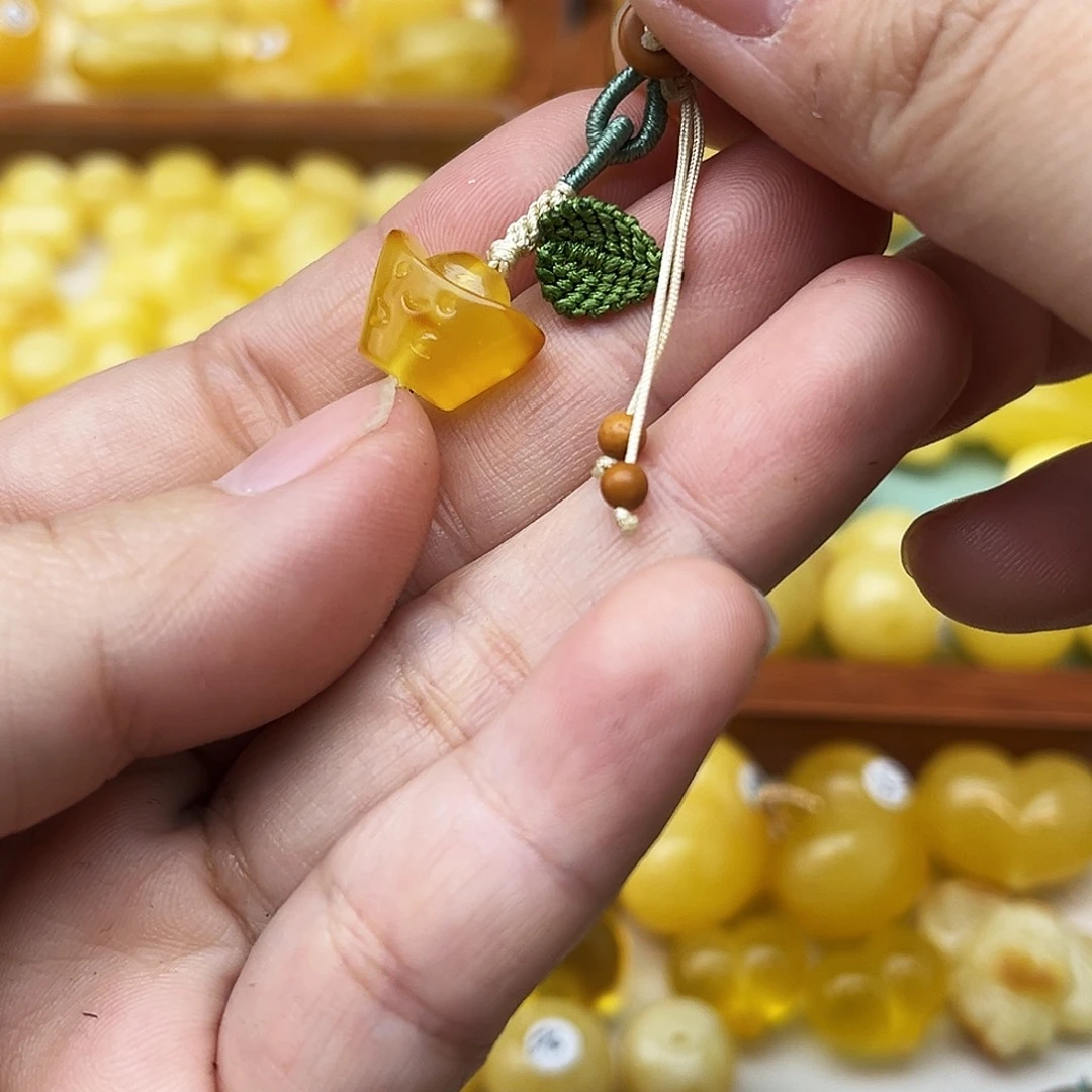 蜜蜡未镶嵌裸石天然