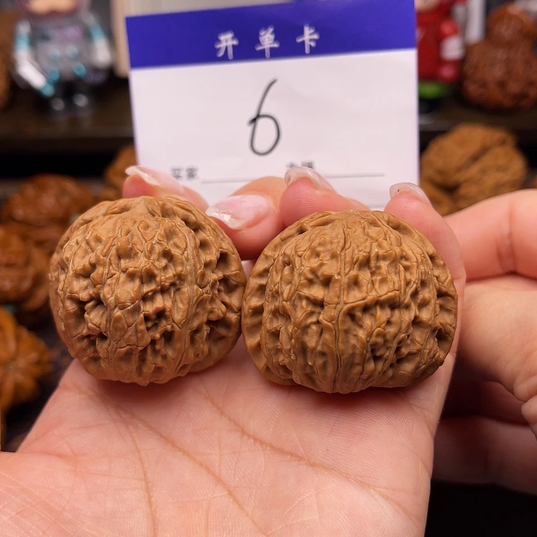 桃核吊坠白狮子球白39+