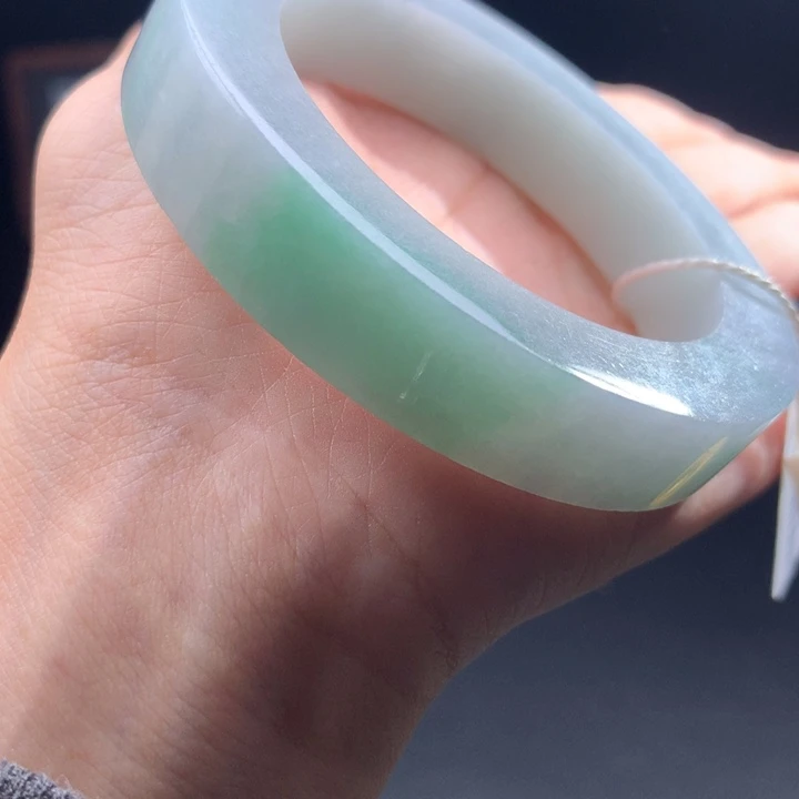 未镶嵌手镯定制翡翠