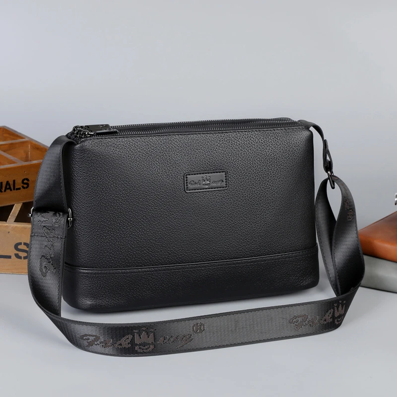 男士新款多隔层休闲单肩包男款时尚通勤包升级款三道拉链男包