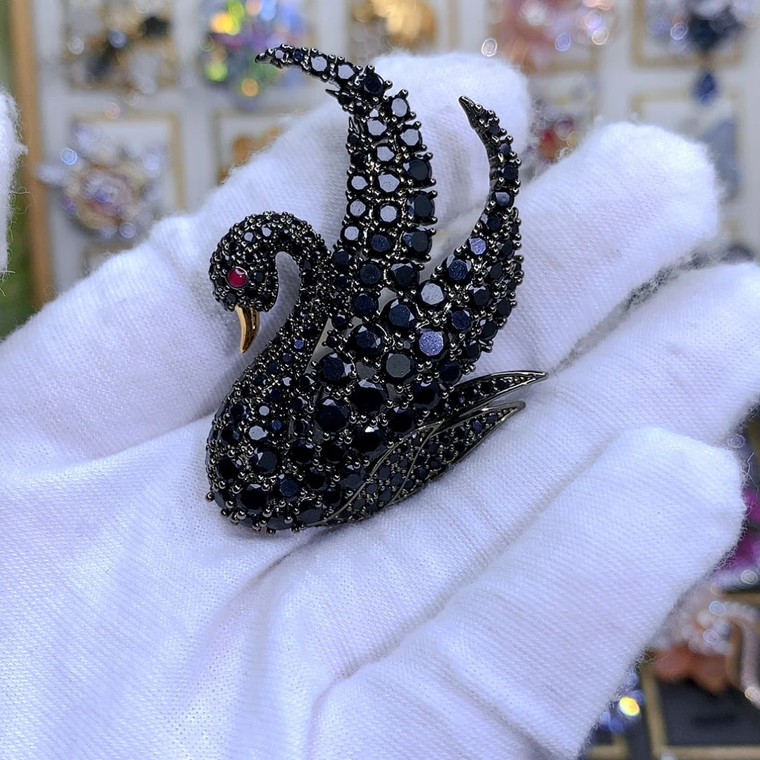 仿水晶铜胸针胸花