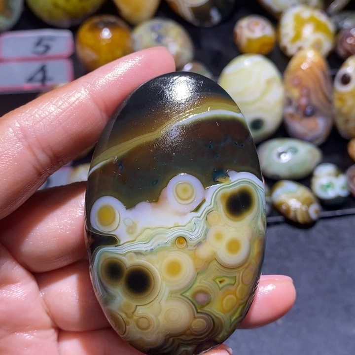 玛瑙/玉髓未镶嵌珠宝半成品127