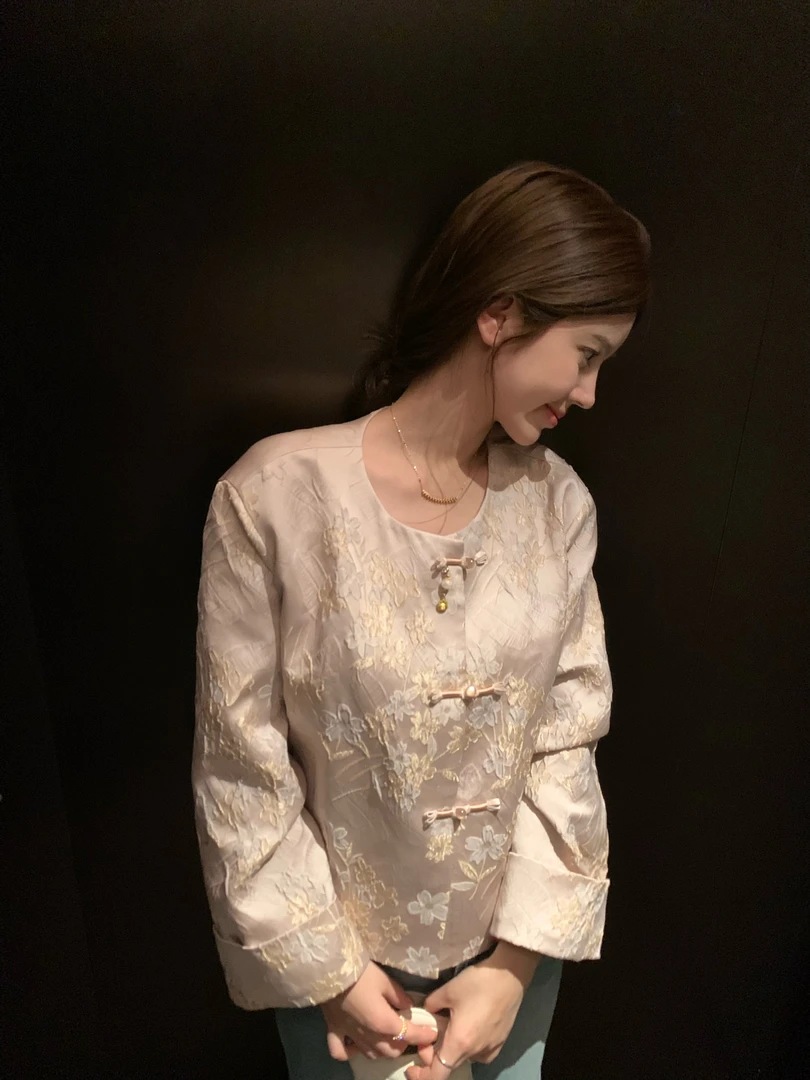 【花花】来财~欧若风新中式立体提花圆领盘扣外套