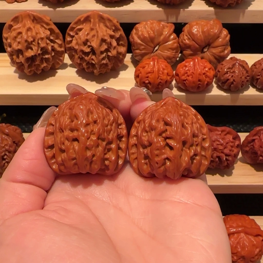 文玩核桃吊坠三角白35精品1589