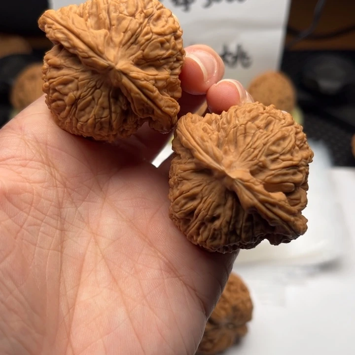 文玩核桃吊坠南疆46
