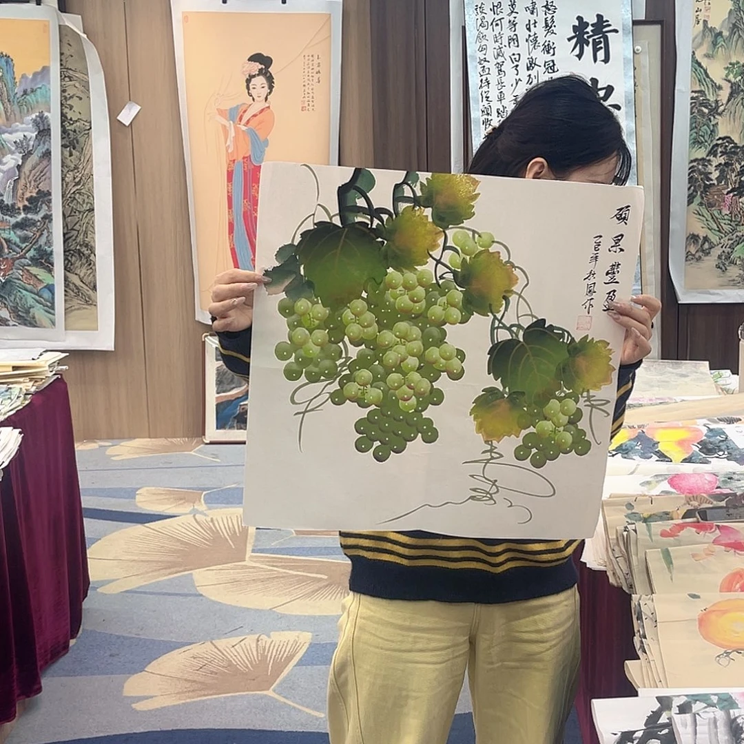 国画美女今天早上画画