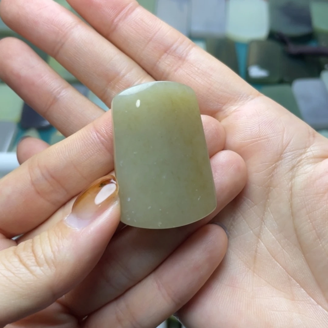 【闪购商品】颈饰未镶嵌和田玉