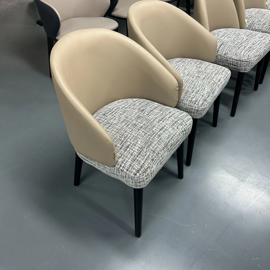 简约餐椅家用意式酒店设计师餐桌休闲椅北欧实木洽谈靠背凳子